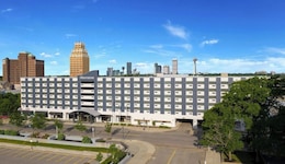 Sheraton Niagara Falls