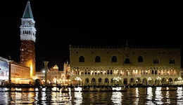 Hotel Lux