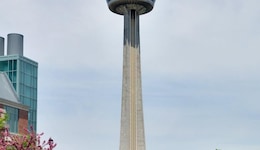 Ramada By Wyndham Niagara Falls Fallsview