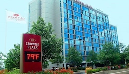 Crowne Plaza Chicago O’Hare Hotel & Conference Center