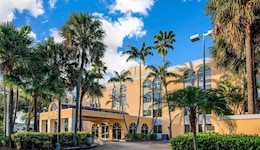 La Quinta Inn & Suites By Wyndham Fort Lauderdale Tamarac