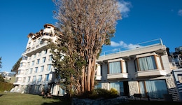 Cacique Inacayal Lake & Spa Hotel