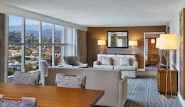 Hilton Los Angeles North-Glendale & Executive Meeting Center