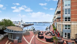 Battery Wharf Hotel