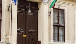 Central Hotel 21