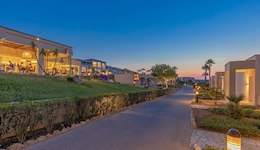 Kresten Royal Euphoria Resort