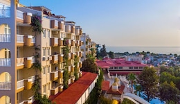 Club Paradiso Hotel