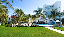 Beachscape Kin Ha Villas & Suites