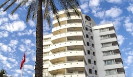 The Corner Park Hotel