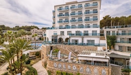 Portodrach Aparthotel & Suites