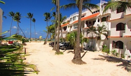 Los Corales Beach Village