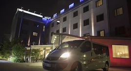 Smart Hotel Holiday