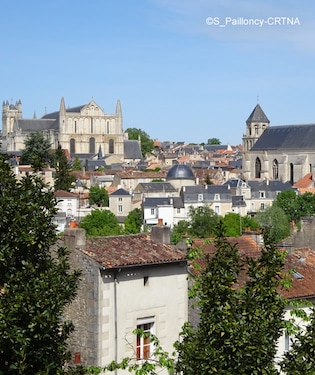 Poitiers, ciudad de arte, historia y mucho más