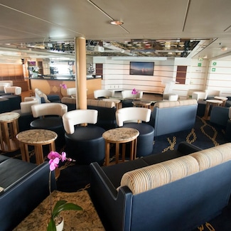 Explorer Lounge