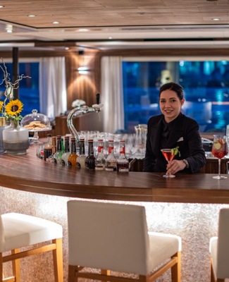 Bar_AMADEUS_Star