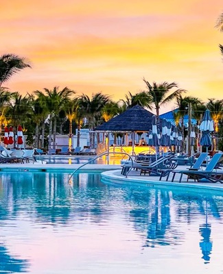 Bimini Beach Club Piscina Puesta de Sol