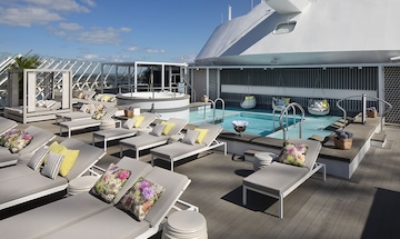The Retreat Sundeck