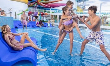 Piscinas y zonas de relax
