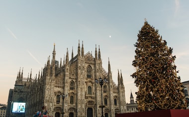 Mercadillo de Navidad en Milán recorriendo la cuidad a pie 