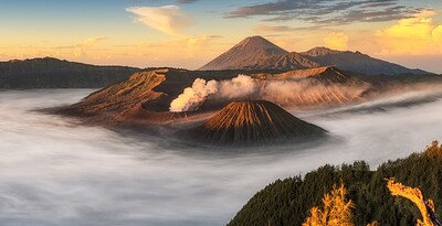 Java con trekking de volcanes y Bali