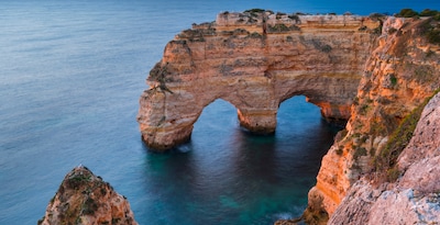 Descubre la Costa de Algarve en barco con actividad incluida