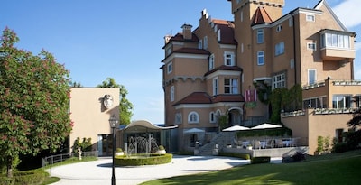 Schloss Mönchstein Hotel