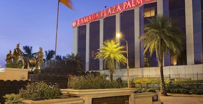 Ramada Plaza by Wyndham Palm Grove
