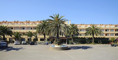 Hotel Oasis