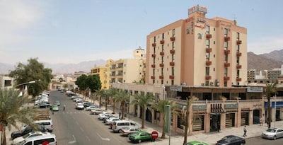 Raed Hotel Suites