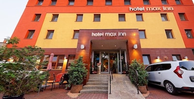 Max Inn Hotel