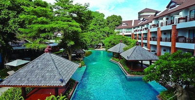 Woodlands Hotel & Resort