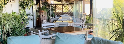 Hotel Los Jarales