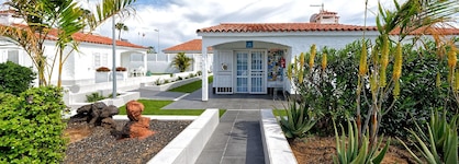 Bungalows Adonis