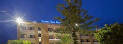 Queen's Bay Hotel
