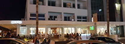 Anthea Hotel Apartments