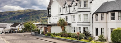 Caledonian Hotel