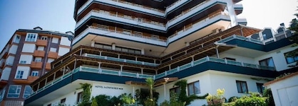 Hotel Montañes