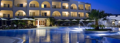 Royal Nozha Hotel