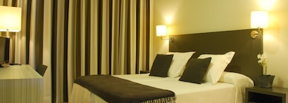 Los Robles Hotel