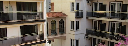 Vintage Hotel Mercedes