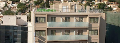 Plaka Hotel