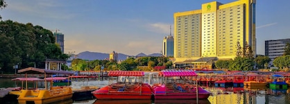 Fuzhou Lakeside Hotel