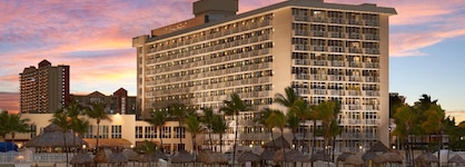 The Sunny Miami Sunny Isles Beach, Curio Collection By Hilton