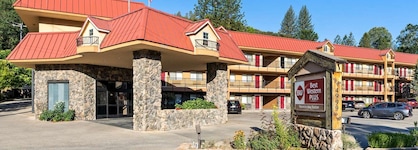 Best Western Plus Yosemite Way Station Motel