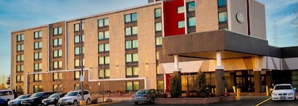 Best Western Plus Toronto North York Hotel & Suites