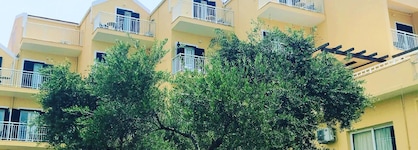Lassi Hotel