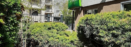 Ibis Styles Paris Tolbiac Bibliotheque