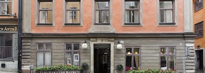 Lady Hamilton Hotel