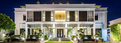Aruntara Riverside Boutique Hotel