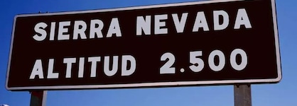 Apartamentos Las Tuyas 3000